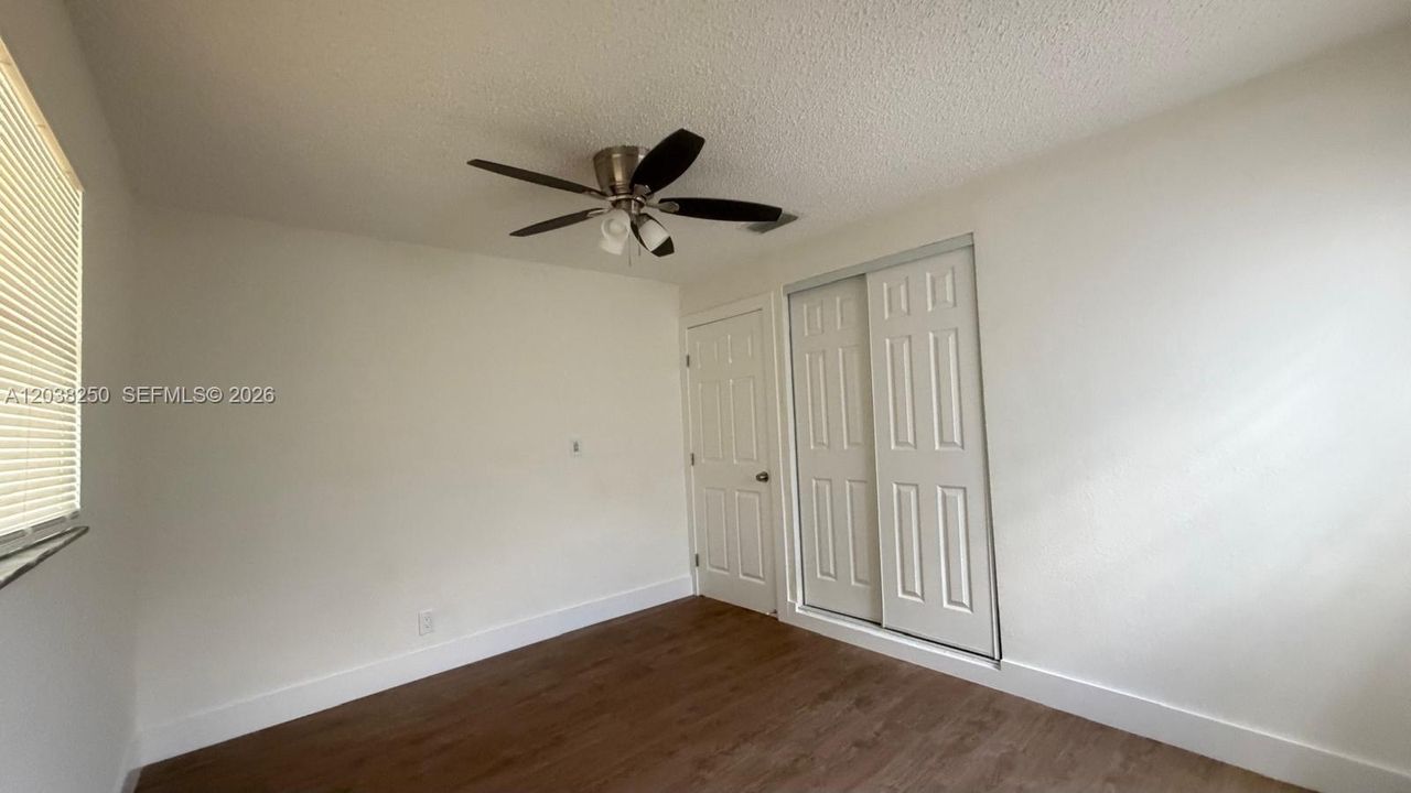 В аренду: $4,450 (5 спален, 2 ванн, 2000 Квадратных фут)