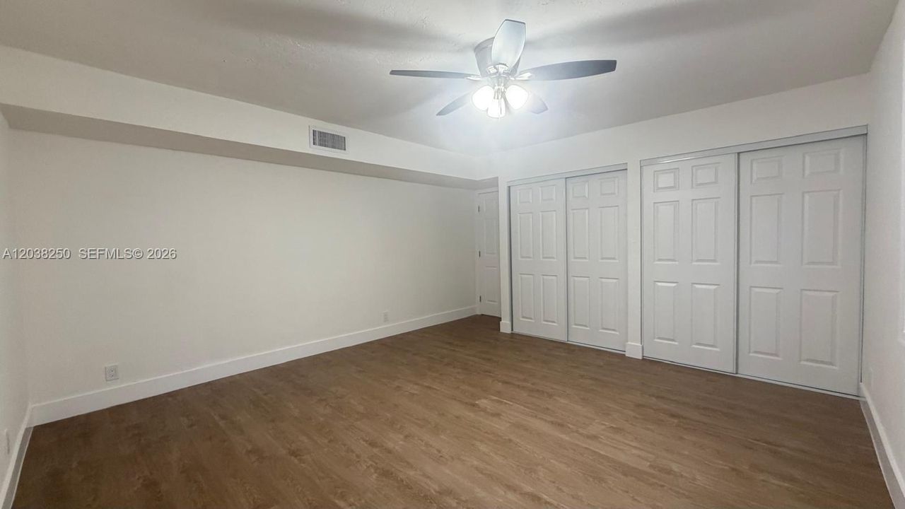 В аренду: $4,450 (5 спален, 2 ванн, 2000 Квадратных фут)