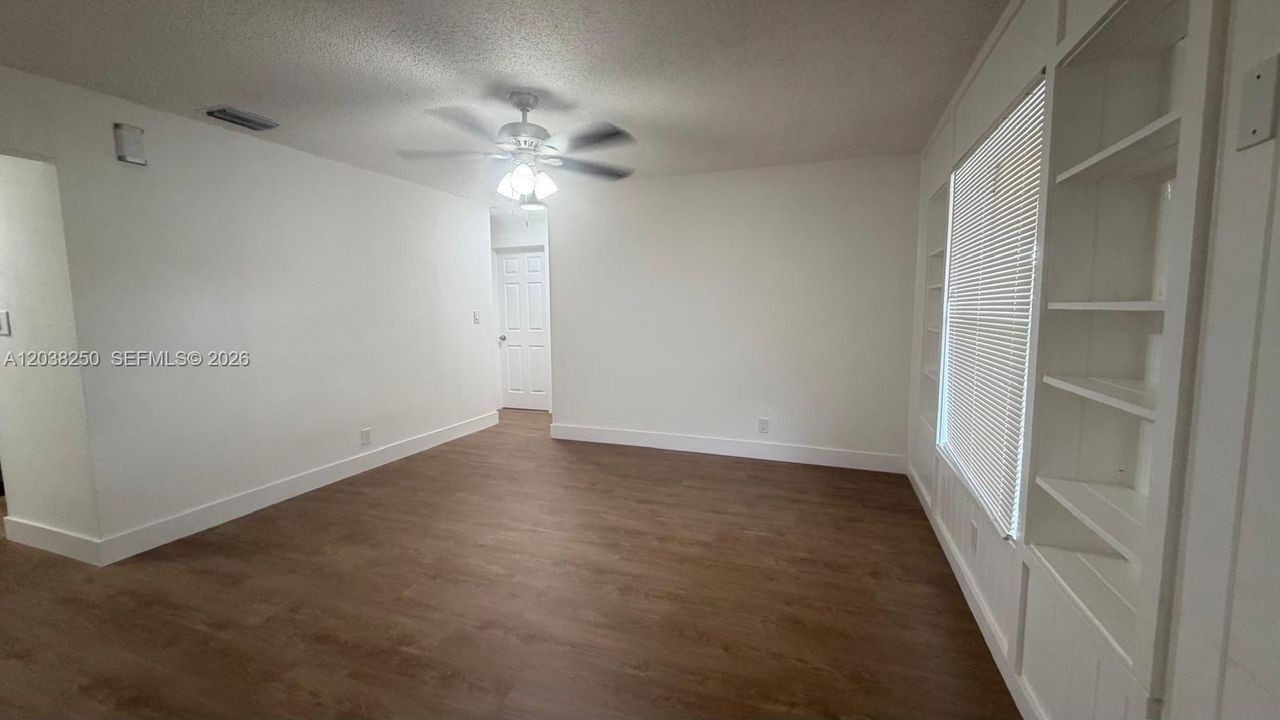 В аренду: $4,450 (5 спален, 2 ванн, 2000 Квадратных фут)