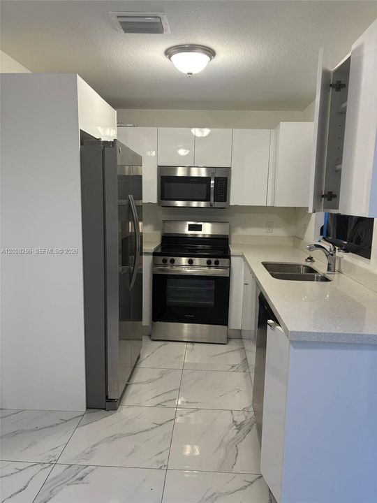 For Rent: $3,450 (3 beds, 3 baths, 1234 Square Feet)