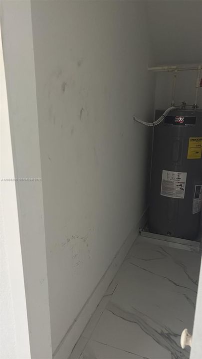 For Rent: $3,450 (3 beds, 3 baths, 1234 Square Feet)