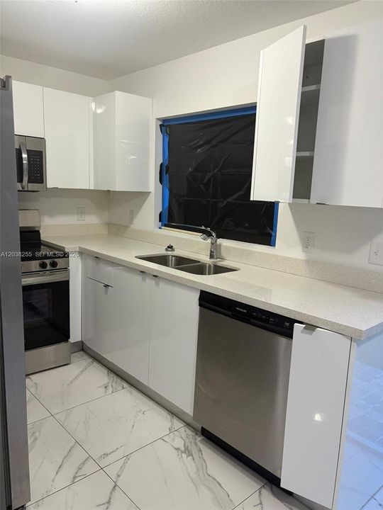 For Rent: $3,450 (3 beds, 3 baths, 1234 Square Feet)