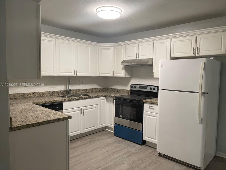 В аренду: $2,850 (3 спален, 2 ванн, 1500 Квадратных фут)