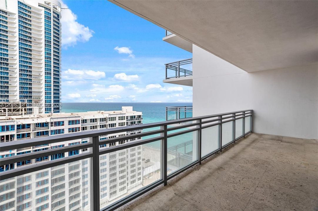 For Sale: $1,597,000 (3 beds, 2 baths, 2260 Square Feet)