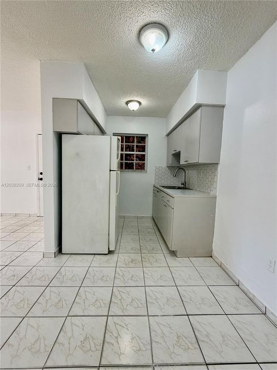 В аренду: $1,600 (9 спален, 9 ванн, 5729 Квадратных фут)