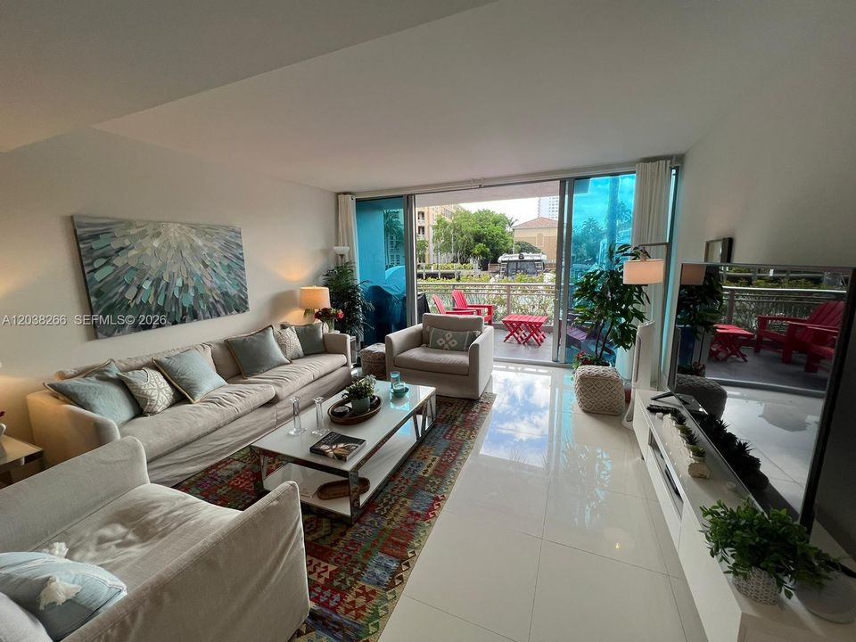 В аренду: $4,950 (2 спален, 3 ванн, 1663 Квадратных фут)