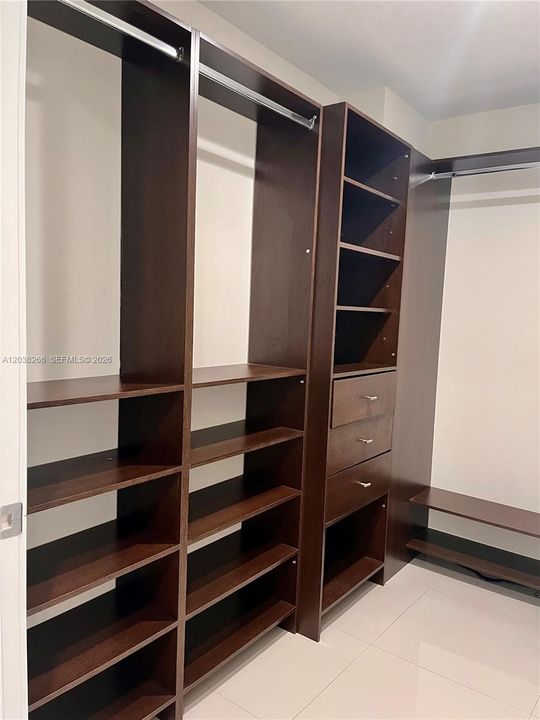 В аренду: $4,950 (2 спален, 3 ванн, 1663 Квадратных фут)