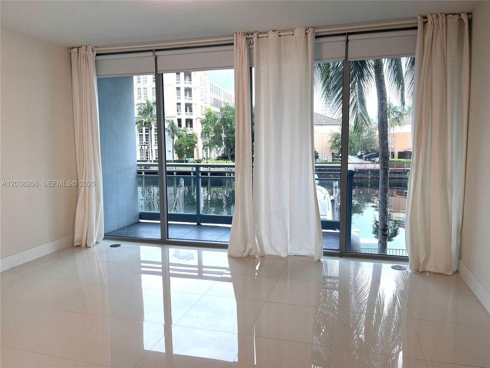 В аренду: $4,950 (2 спален, 3 ванн, 1663 Квадратных фут)