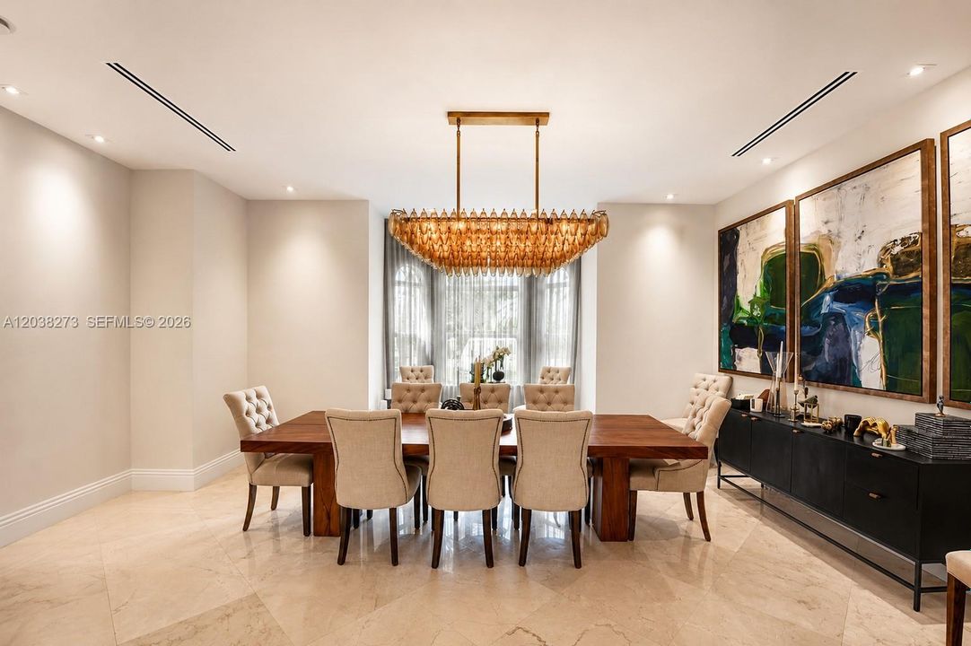 For Sale: $6,300,000 (7 beds, 6 baths, 6361 Square Feet)