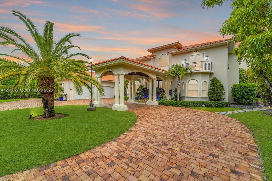 For Sale: $6,300,000 (7 beds, 6 baths, 6361 Square Feet)