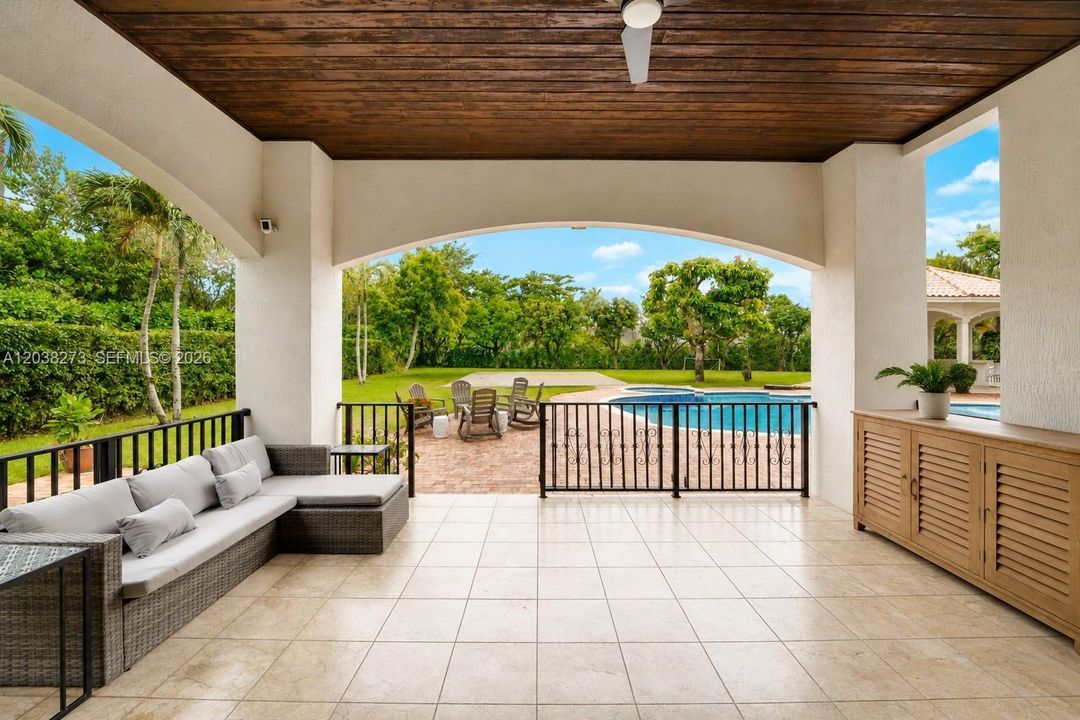 For Sale: $6,300,000 (7 beds, 6 baths, 6361 Square Feet)