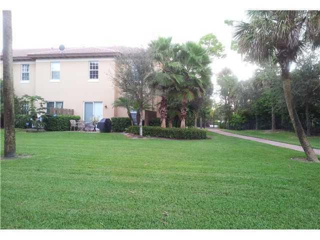 Back Lawn. No Mowing!