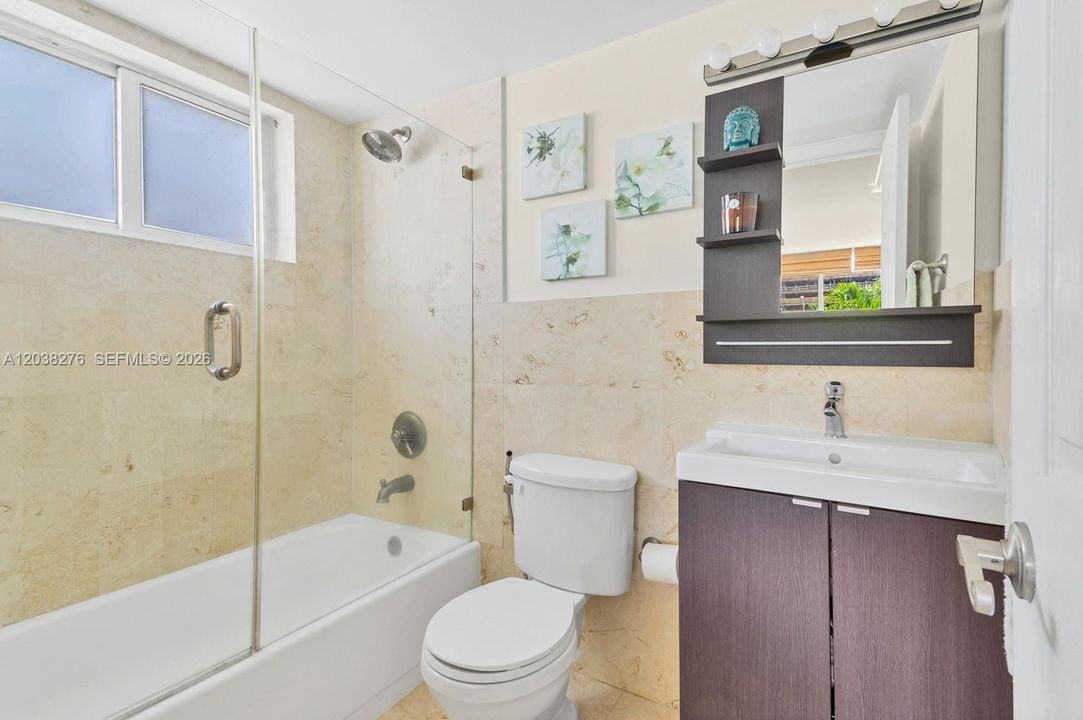 В аренду: $3,400 (2 спален, 2 ванн, 970 Квадратных фут)