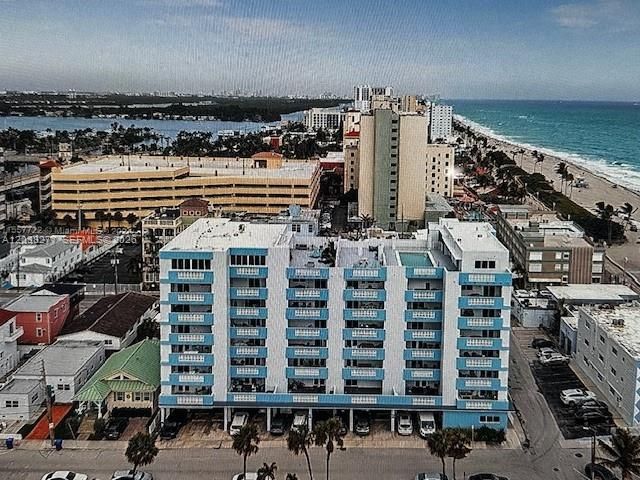 En Venta: $397,500 (1 camas, 1 baños, 750 Pies cuadrados)