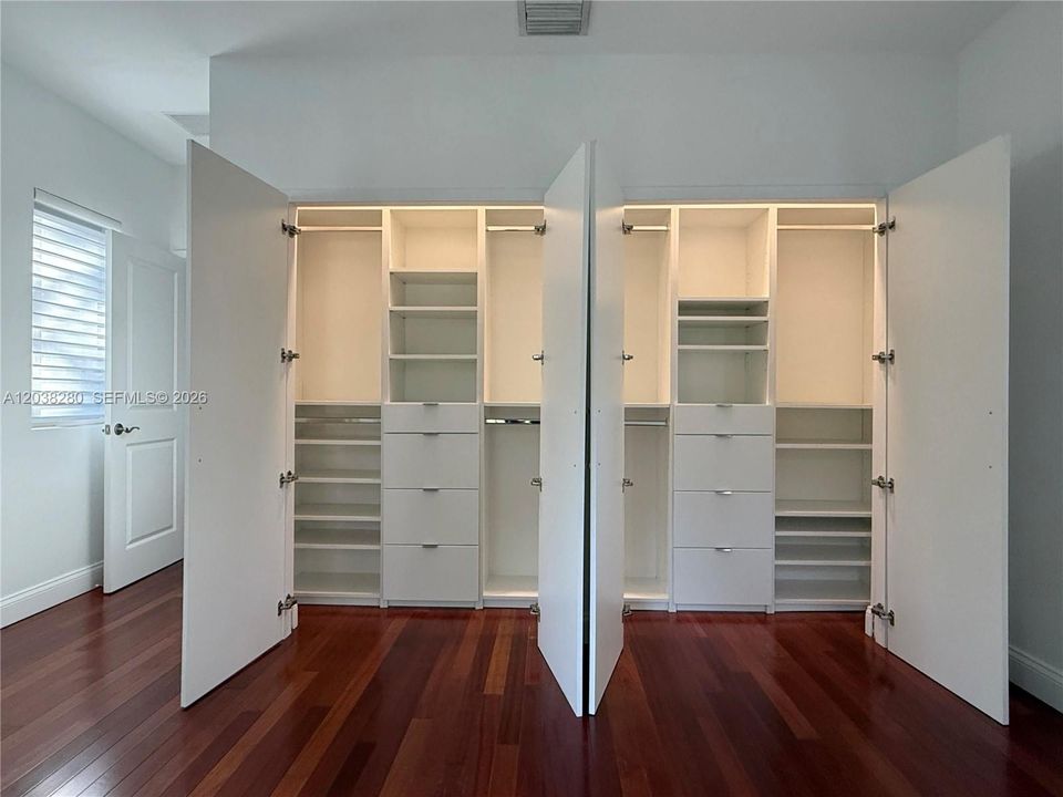 En Renta: $9,500 (3 camas, 2 baños, 2337 Pies cuadrados)