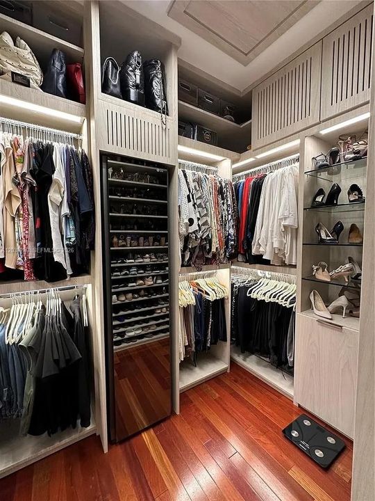 En Renta: $9,500 (3 camas, 2 baños, 2337 Pies cuadrados)