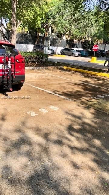 出租: $1,700 (1 贝兹, 1 浴室, 826 平方英尺)