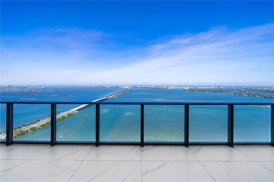 На продажу: $4,495,000 (3 спален, 4 ванн, 2664 Квадратных фут)
