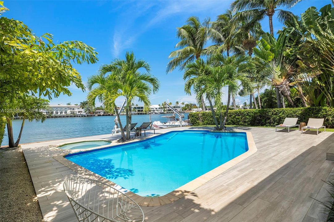 For Rent: $25,000 (4 beds, 4 baths, 2672 Square Feet)