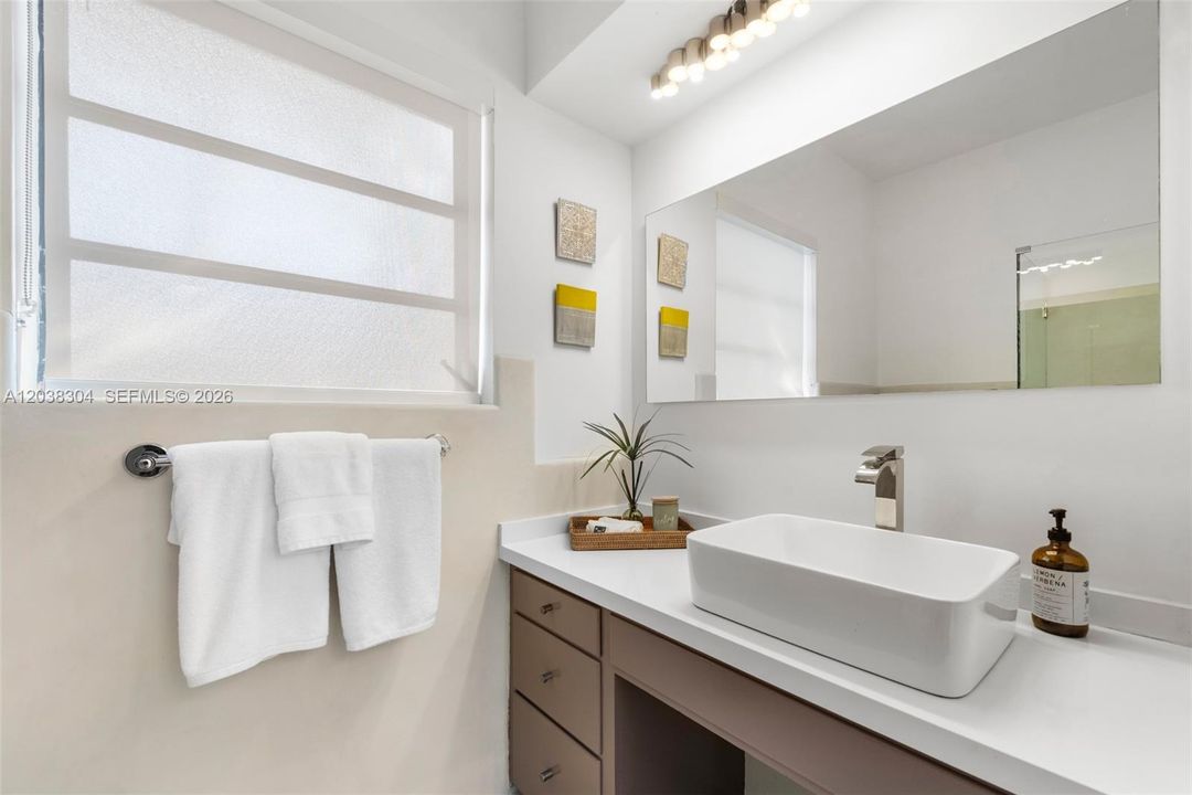 For Rent: $25,000 (4 beds, 4 baths, 2672 Square Feet)