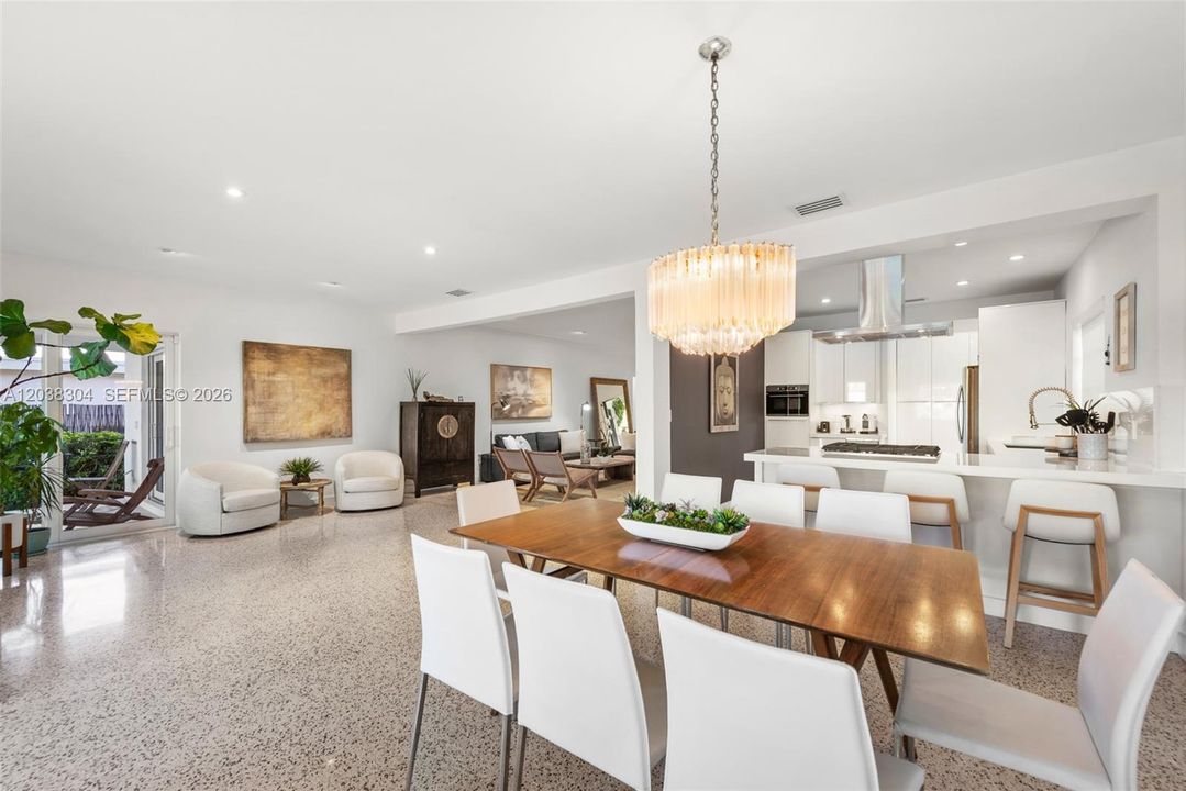 For Rent: $25,000 (4 beds, 4 baths, 2672 Square Feet)