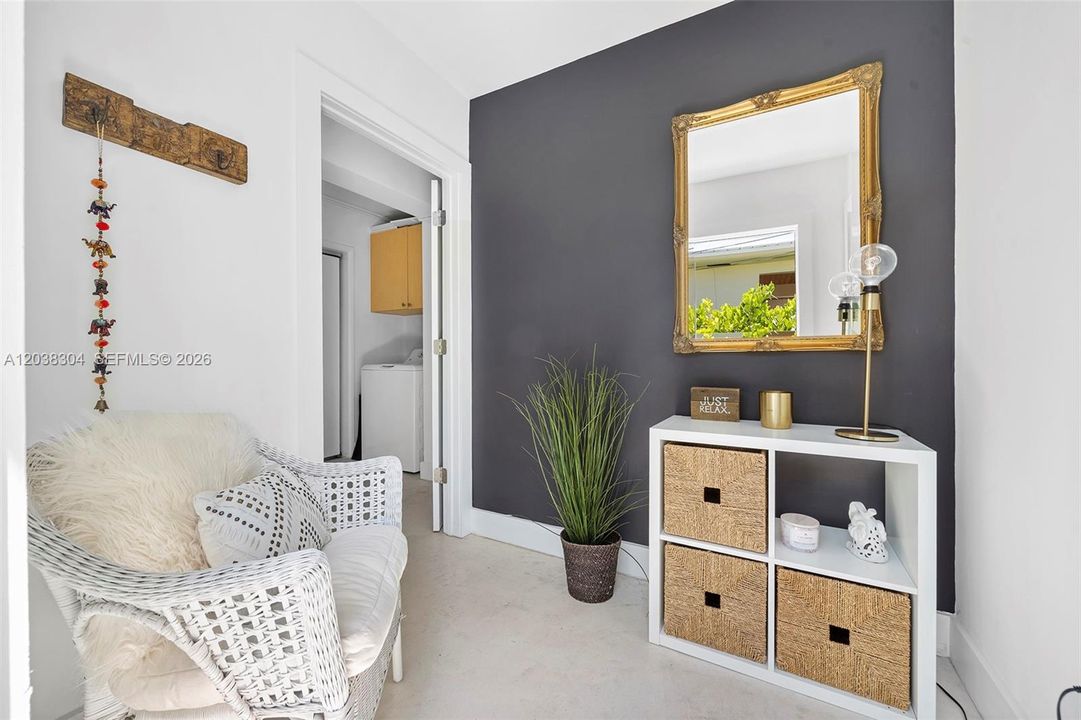 Entry Guest Quarters