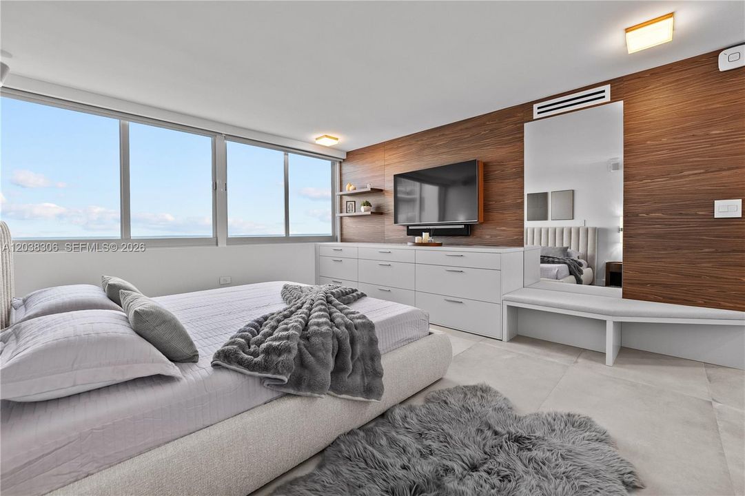 For Sale: $1,199,000 (2 beds, 2 baths, 1455 Square Feet)