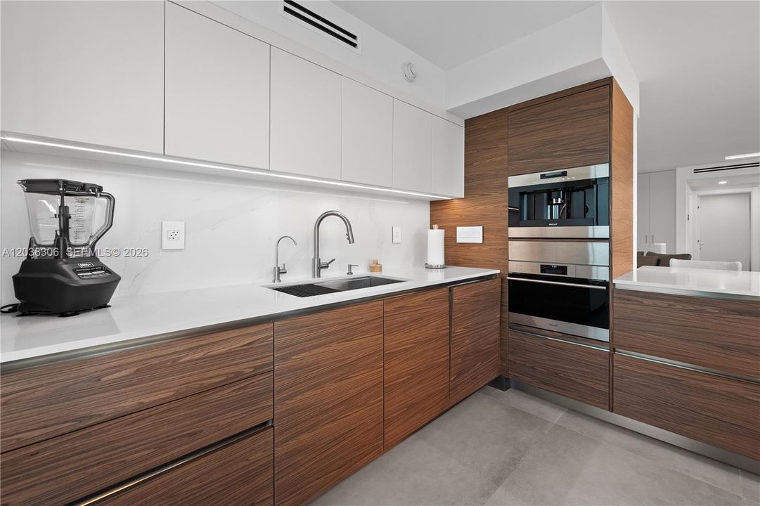 For Sale: $1,199,000 (2 beds, 2 baths, 1455 Square Feet)