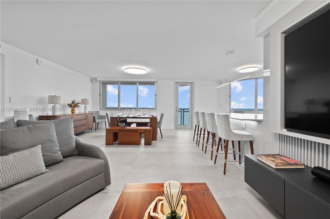 For Sale: $1,199,000 (2 beds, 2 baths, 1455 Square Feet)