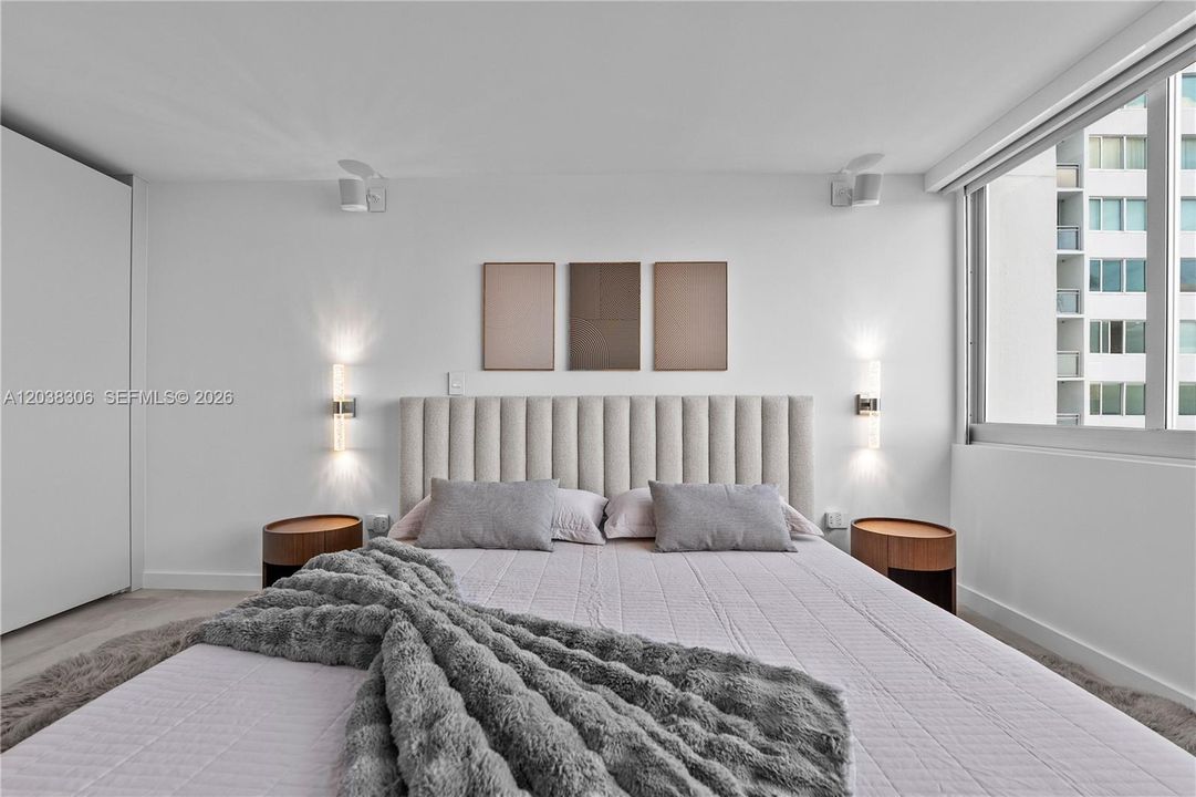 For Sale: $1,199,000 (2 beds, 2 baths, 1455 Square Feet)