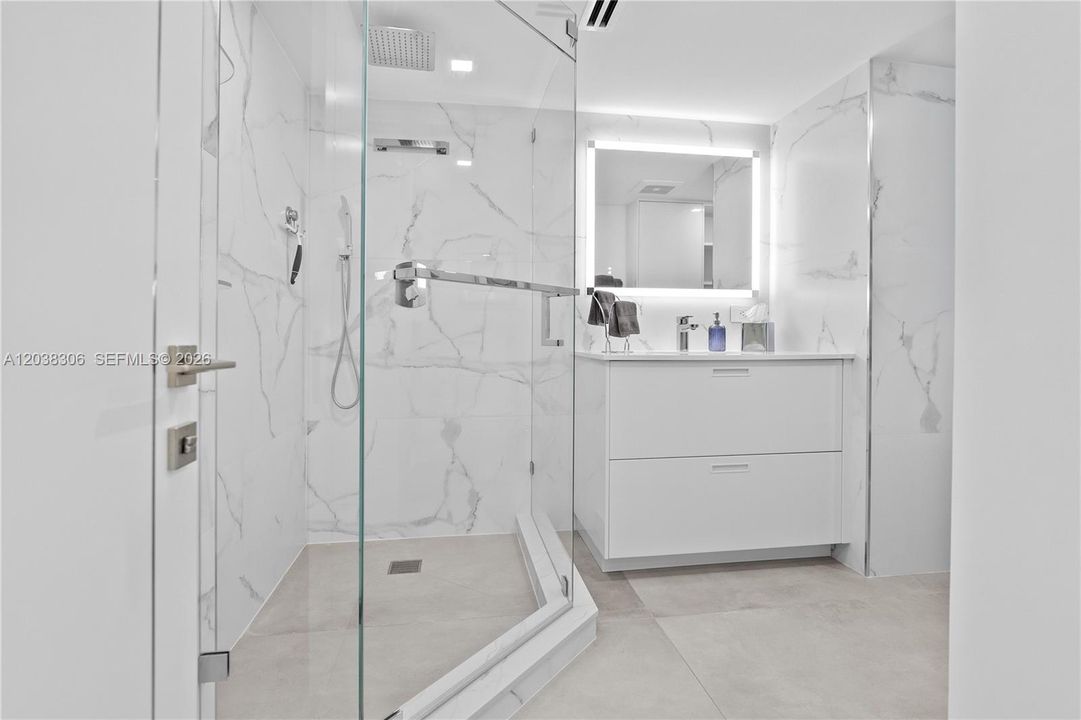 For Sale: $1,199,000 (2 beds, 2 baths, 1455 Square Feet)