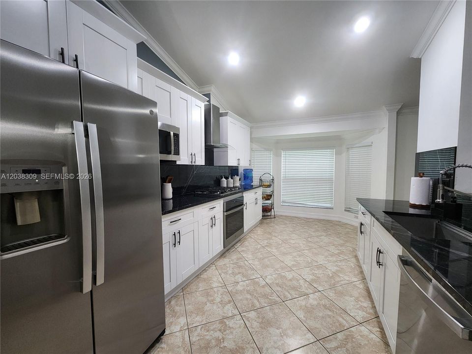 For Sale: $525,000 (3 beds, 2 baths, 1695 Square Feet)