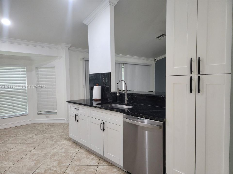 For Sale: $525,000 (3 beds, 2 baths, 1695 Square Feet)
