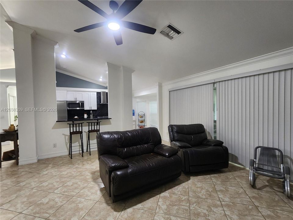 For Sale: $525,000 (3 beds, 2 baths, 1695 Square Feet)