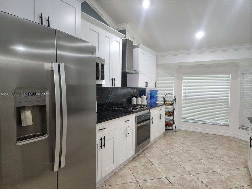 For Sale: $525,000 (3 beds, 2 baths, 1695 Square Feet)