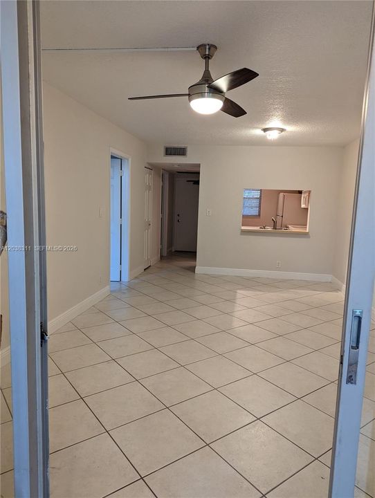 В аренду: $1,800 (1 спален, 1 ванн, 630 Квадратных фут)