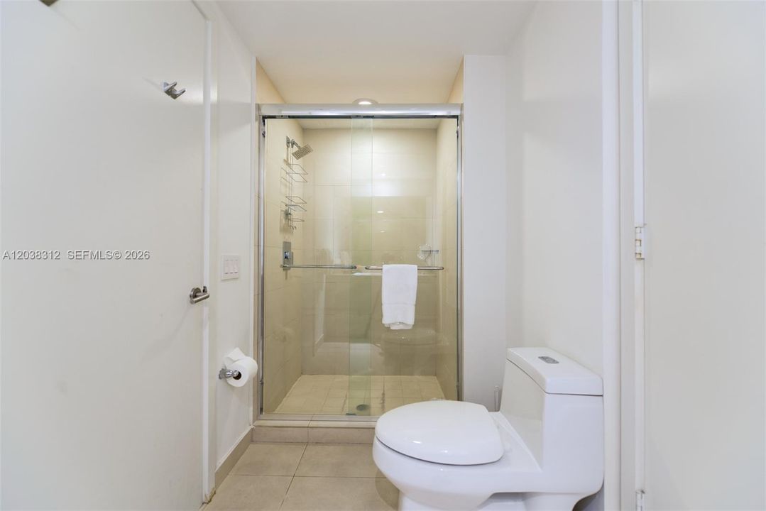 For Sale: $865,000 (2 beds, 2 baths, 1126 Square Feet)