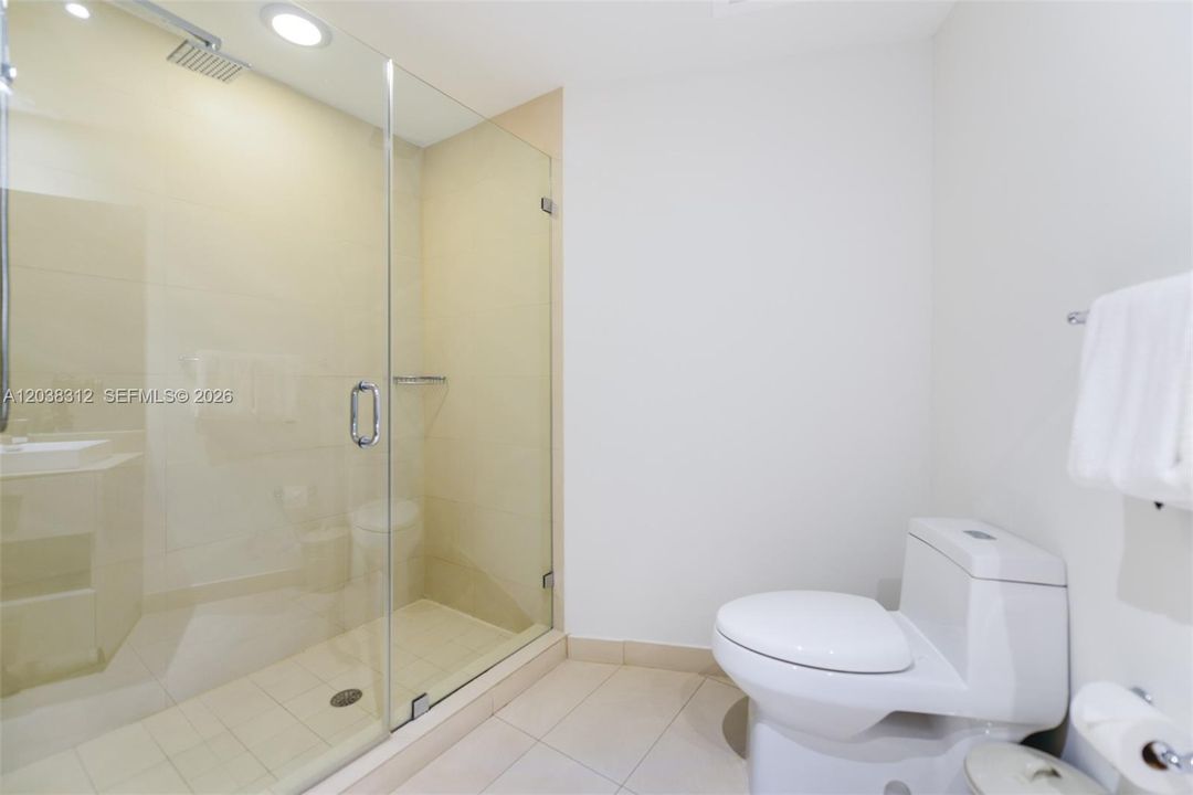 For Sale: $865,000 (2 beds, 2 baths, 1126 Square Feet)