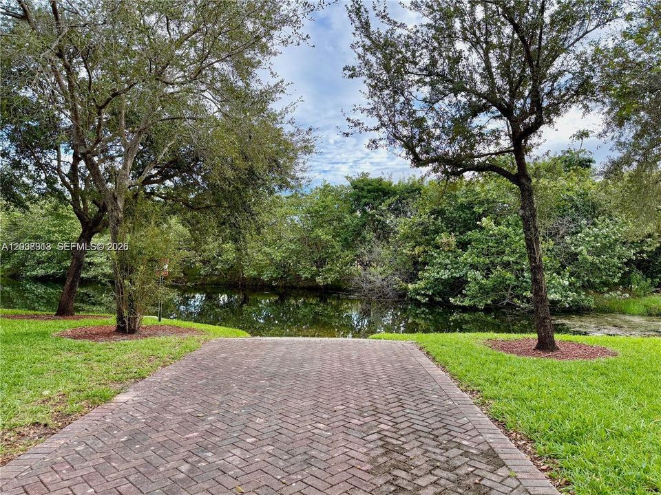 For Rent: $3,000 (3 beds, 3 baths, 1528 Square Feet)
