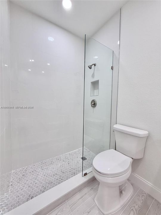 For Rent: $3,000 (3 beds, 3 baths, 1528 Square Feet)
