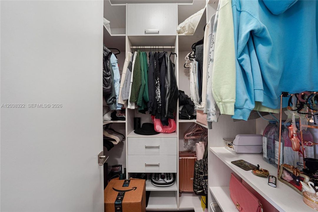 В аренду: $16,000 (6 спален, 7 ванн, 4119 Квадратных фут)