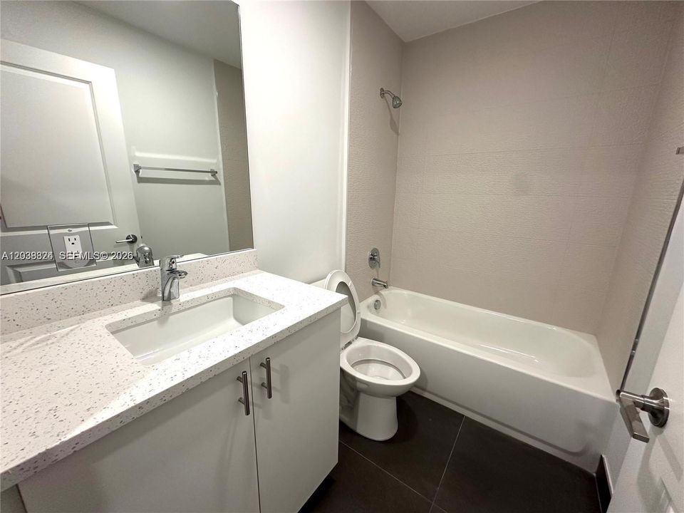 В аренду: $1,800 (0 спален, 1 ванн, 0 Квадратных фут)