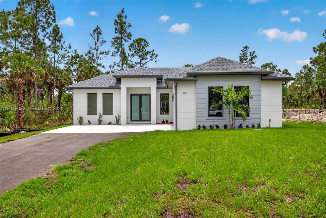 For Sale: $319,000 (4 beds, 2 baths, 1586 Square Feet)