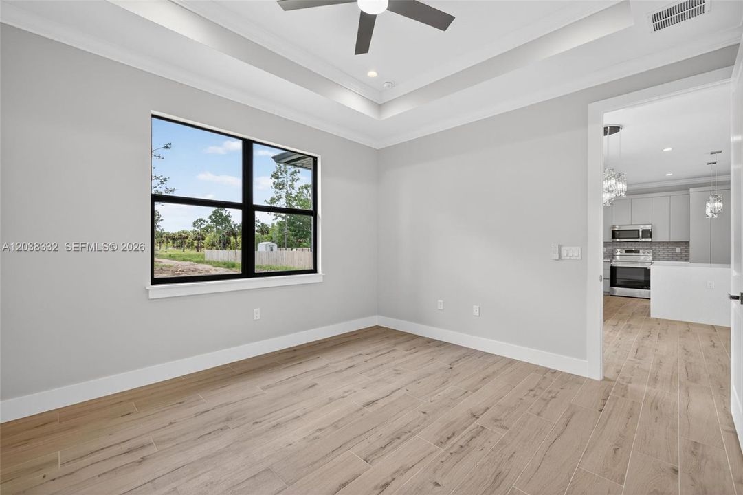For Sale: $319,000 (4 beds, 2 baths, 1586 Square Feet)