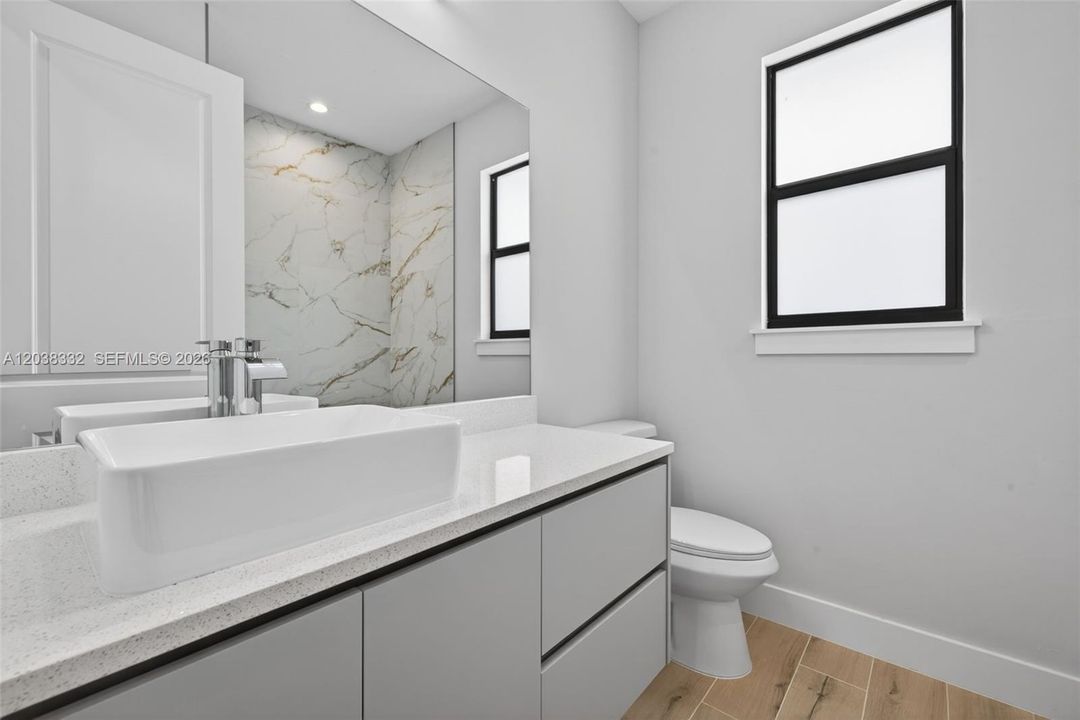 For Sale: $319,000 (4 beds, 2 baths, 1586 Square Feet)