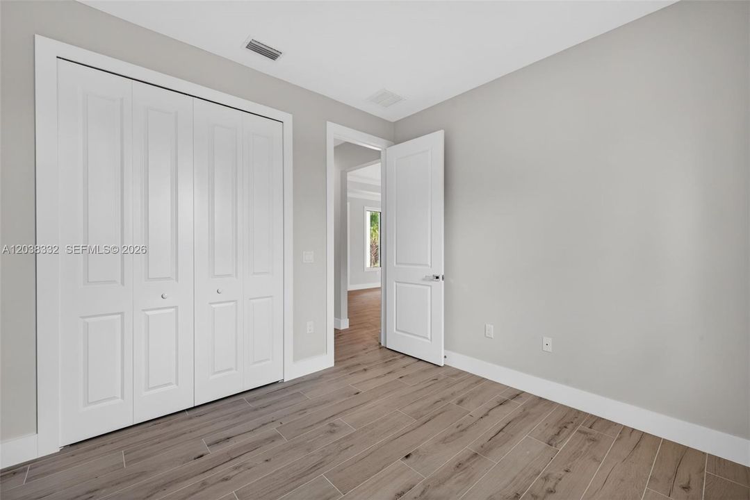 For Sale: $319,000 (4 beds, 2 baths, 1586 Square Feet)