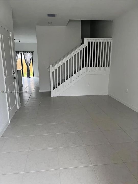 For Sale: $485,000 (3 beds, 2 baths, 1560 Square Feet)