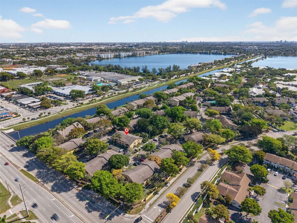 For Sale: $270,000 (2 beds, 2 baths, 1160 Square Feet)