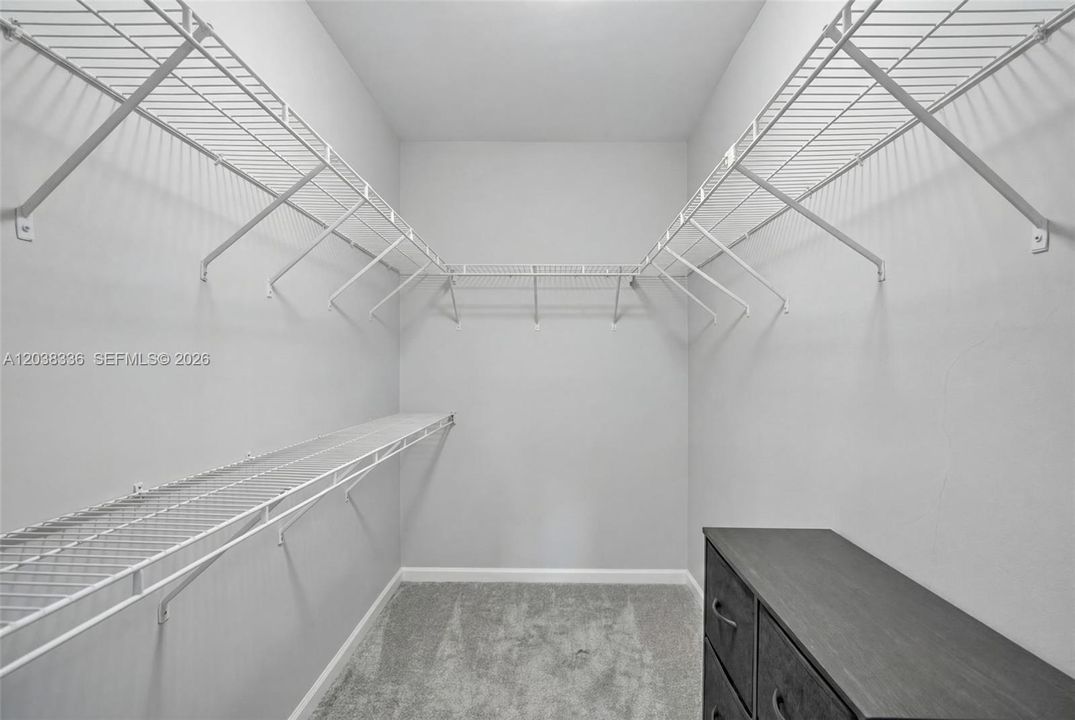 For Sale: $270,000 (2 beds, 2 baths, 1160 Square Feet)
