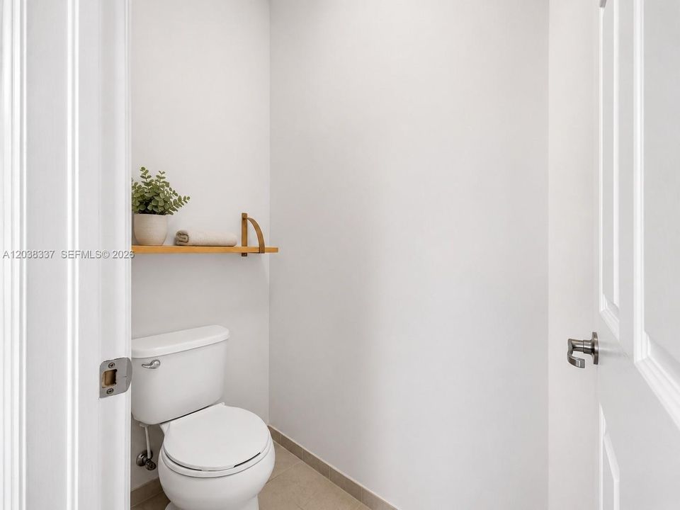 В аренду: $4,500 (5 спален, 3 ванн, 3468 Квадратных фут)